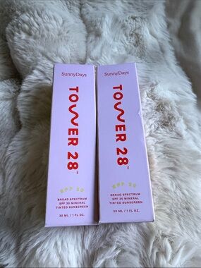 Tower 28 SunnyDays Tinted Mineral Sunscreen - Light Pink & Red Accents